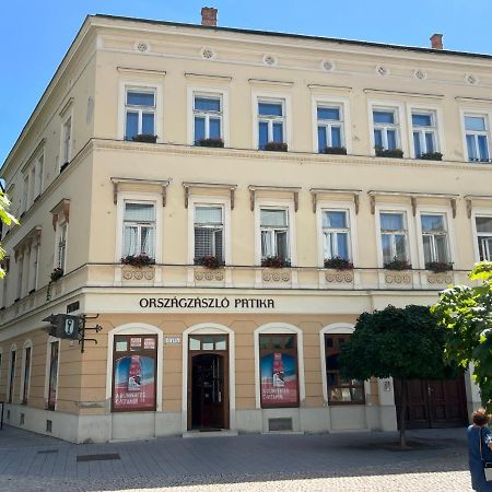 Tamas Apartman Székesfehérvár Exterior foto